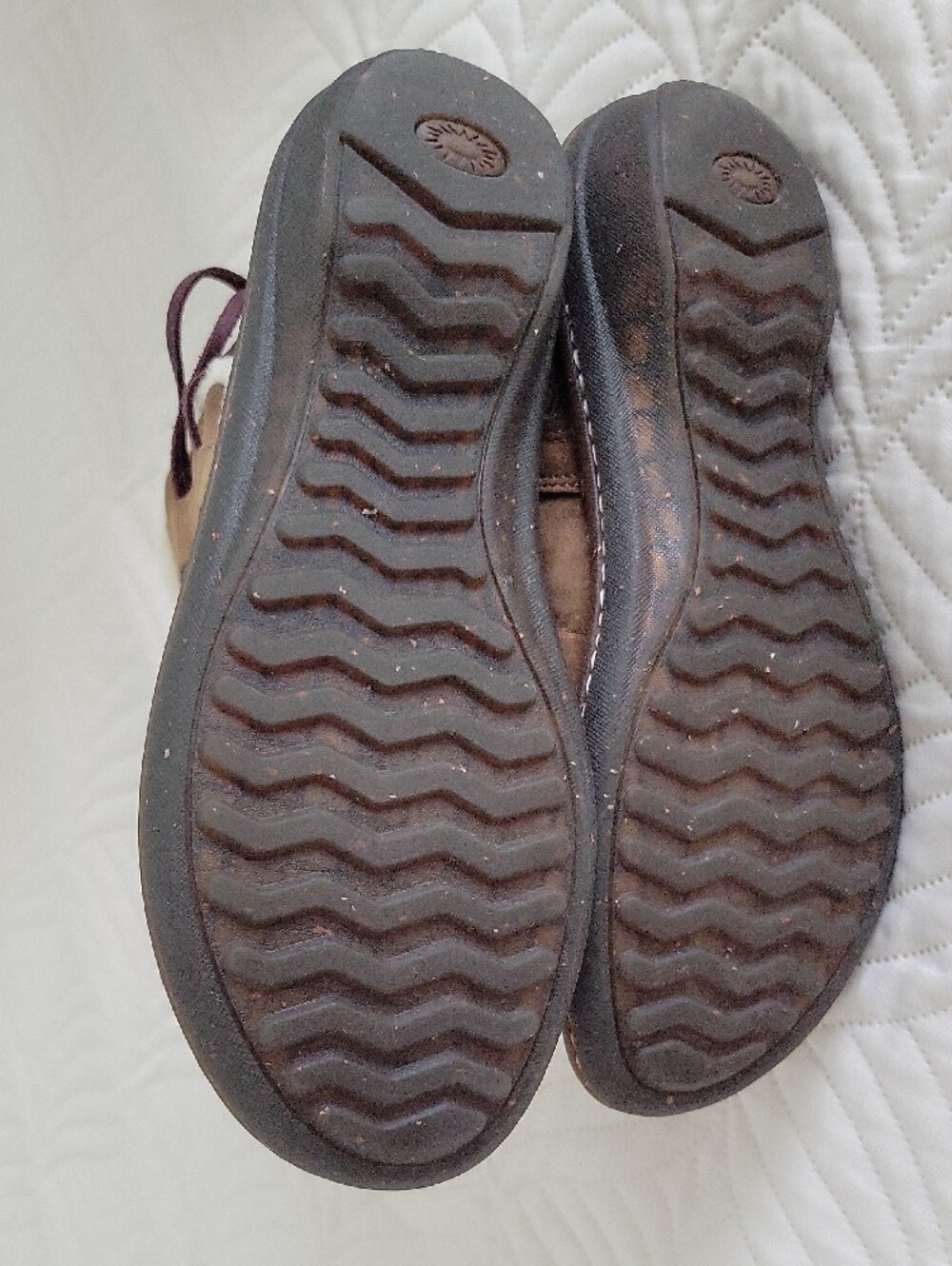 UGG Women's Tan Shearling-Lined Lace-Up Ankle Boots - Picture 2 of 5